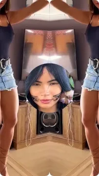 Mirrored Effect with Decorative Face