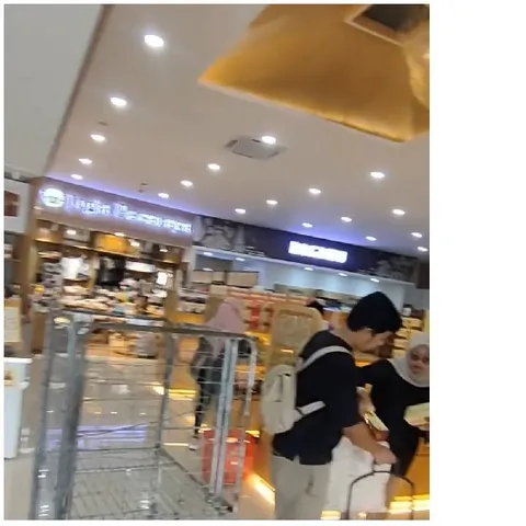 Shopping Mall Bakery Scene