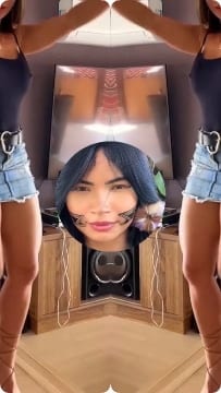 Mirrored Effect with Decorative Face