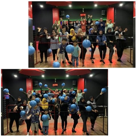 Group Photos with Balloons Indoors
