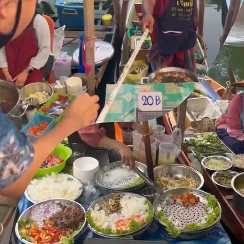 Vibrant Floating Market Scene