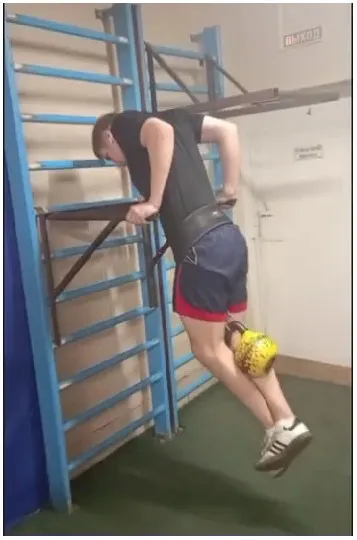 Exercising Dips With Kettlebell